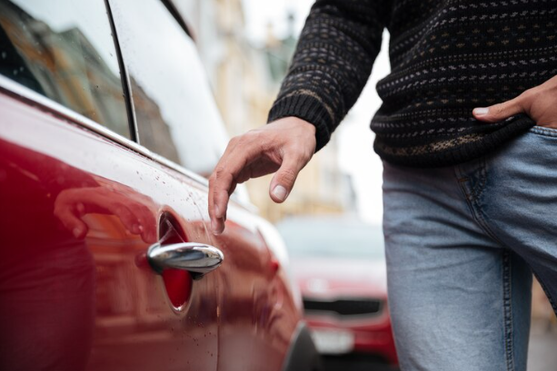 Stuck Out of Your Car? Locksmith Tips to Solve it